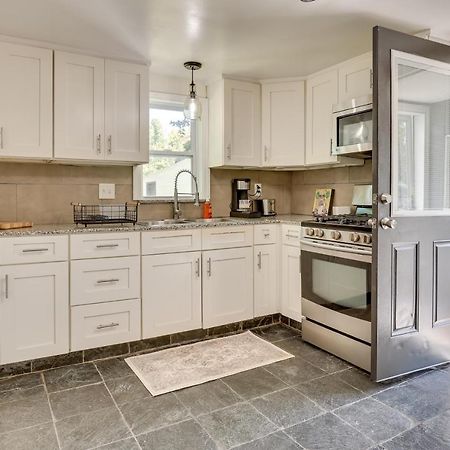 Modern Northfield Cottage With Yard! Extérieur photo